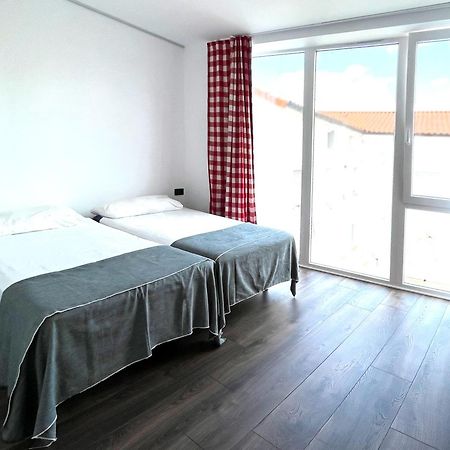 Luxury Pintoreria Vitoria Bagian luar foto