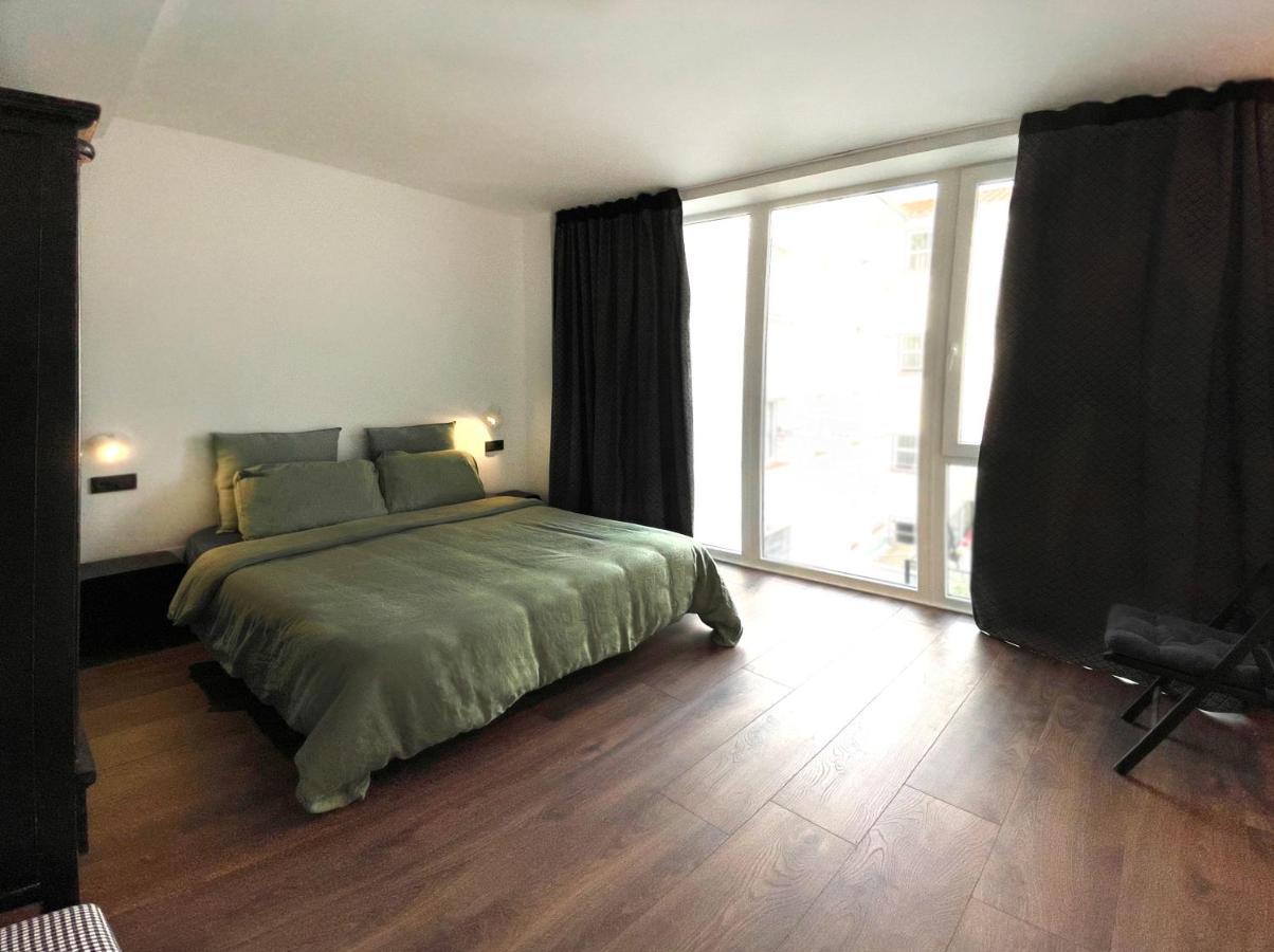 Luxury Pintoreria Vitoria Bagian luar foto